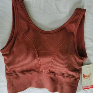 NEW Women's Pro-Fit Seamless Sportswear Bra SIZE M